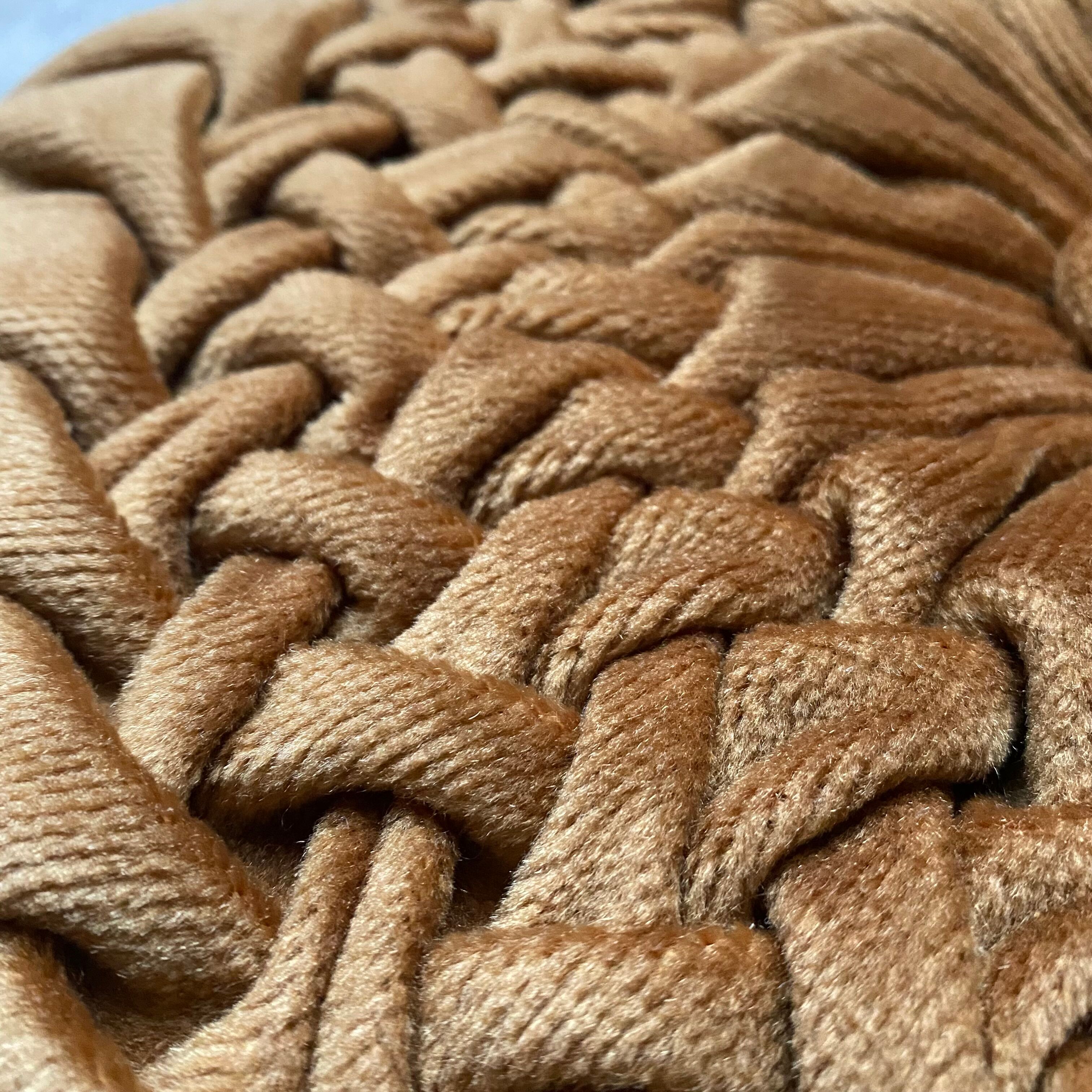 Vintage round cushion in pleated velvet