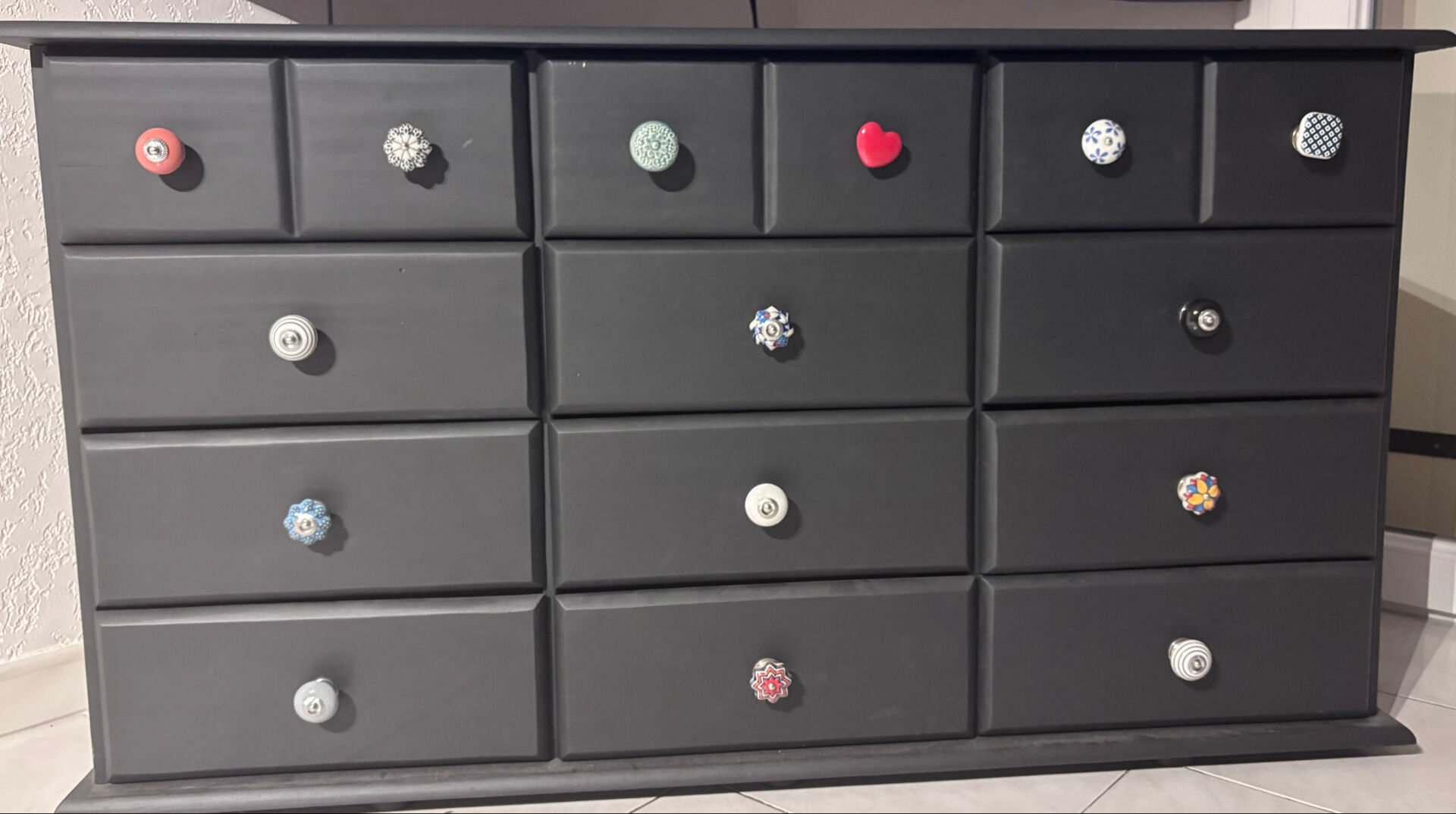 Buffet / commode completely revamped – unique piece – numerous drawers