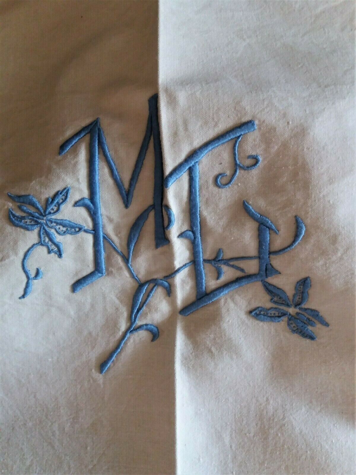 Old sheet embroidered mestizo blue flower in the edge 205 X 315 cm