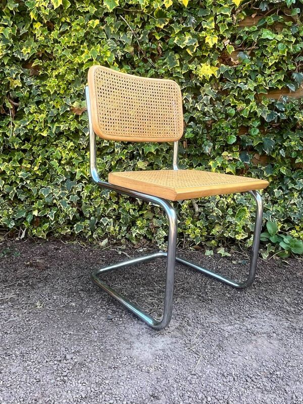Chaise en bois et cannage dans le goût de Marcel Breuer