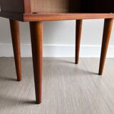 Bedside feet compass