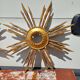 2 miroirs soleil bois et stuc doré