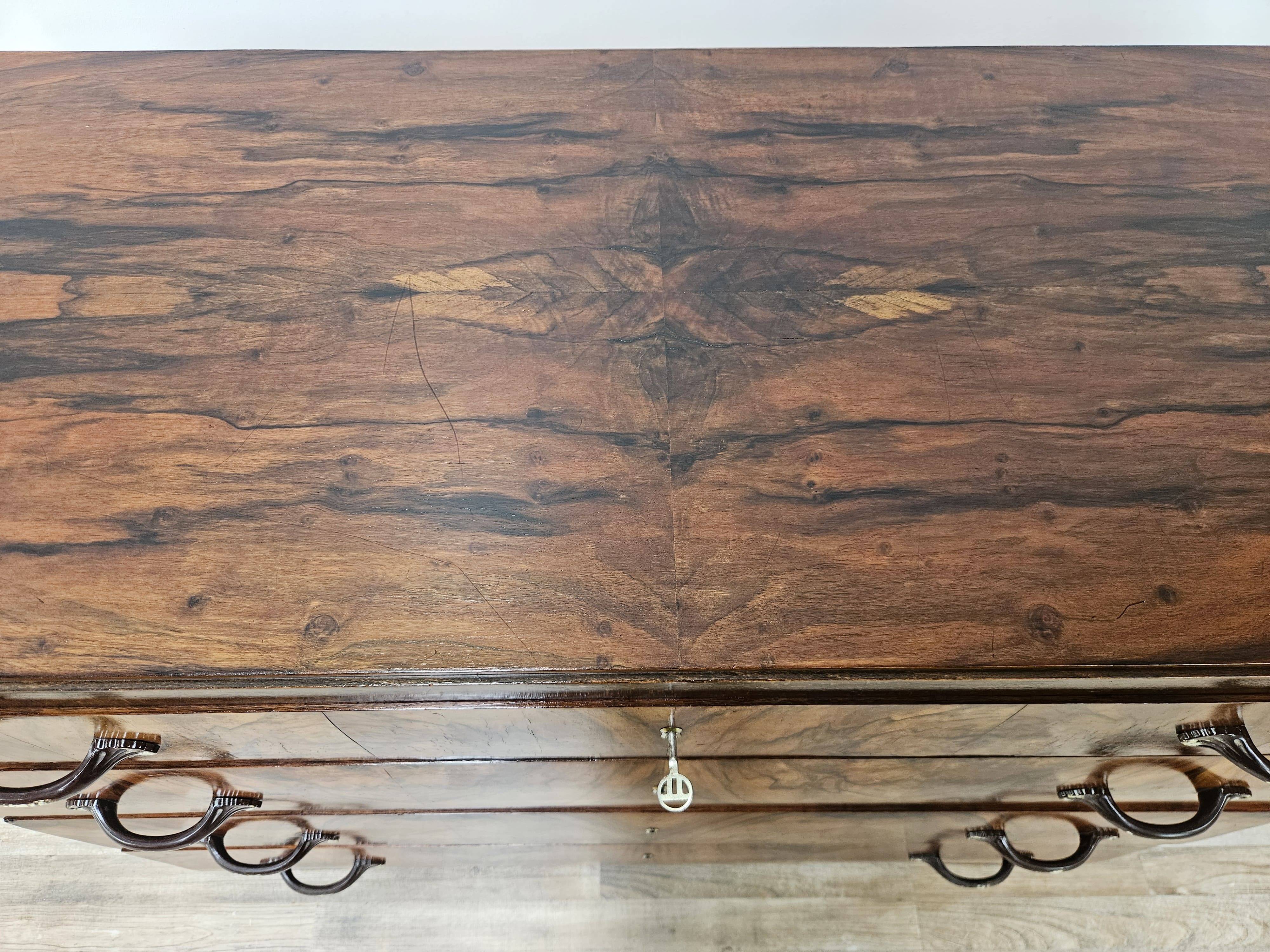 Art Decò chest of drawers from the 1940s in mahogany and briar