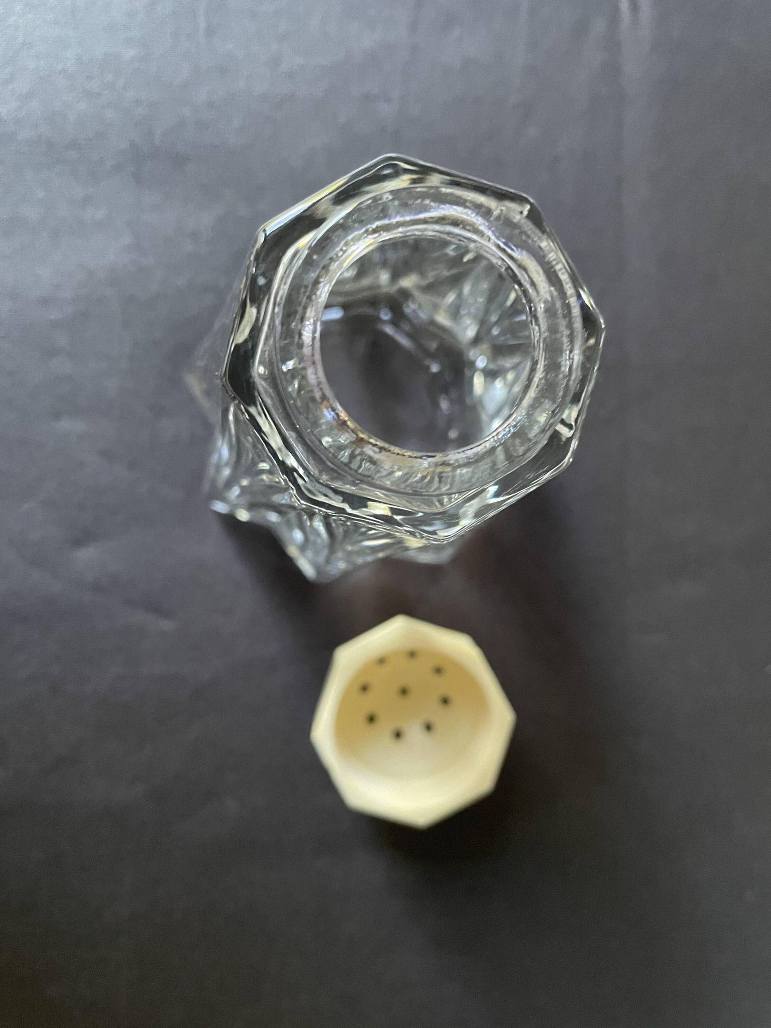 Saupoudreuse cristal de Bohème