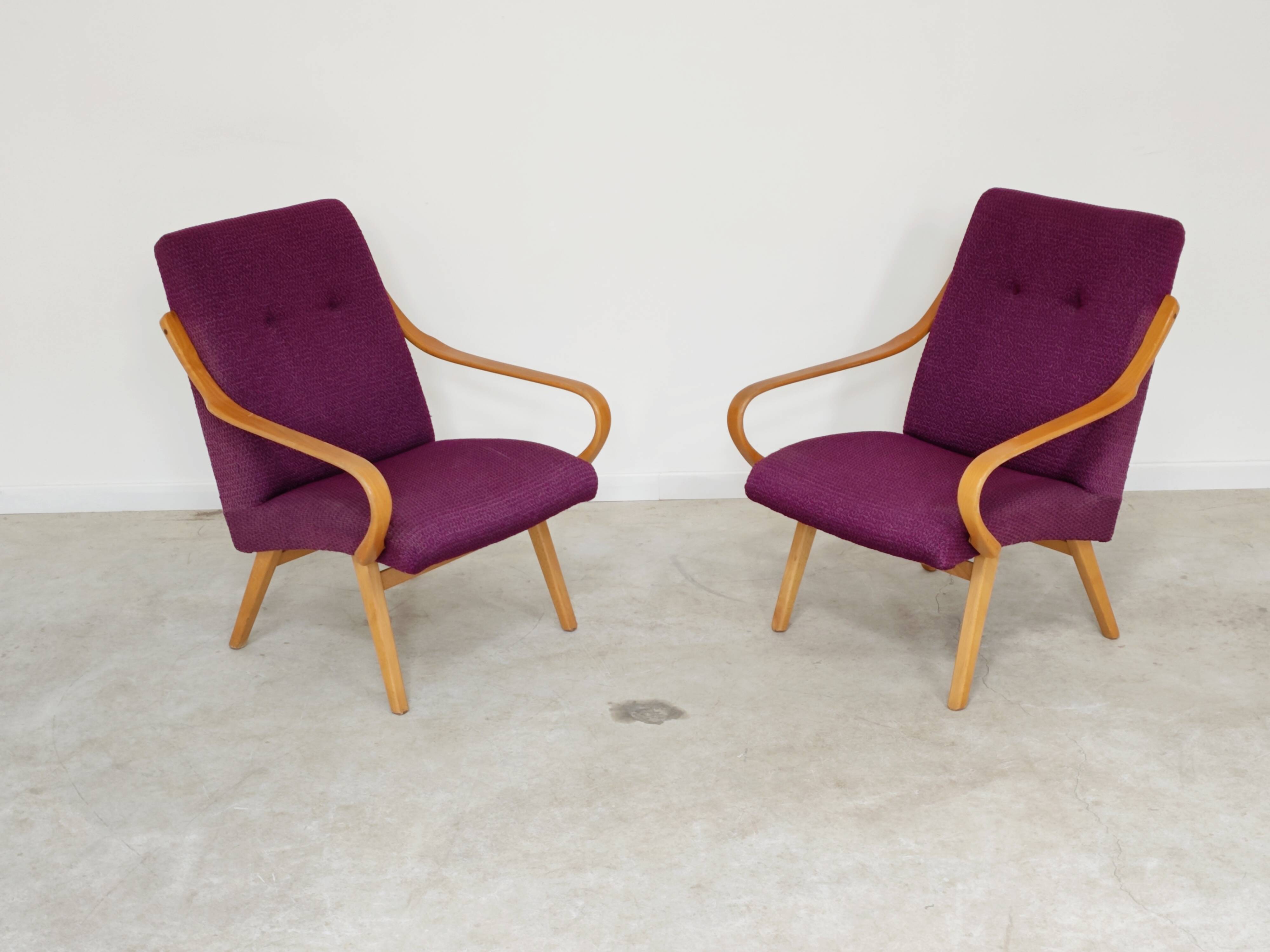 Pair of 6953 purple armchairs by Jaroslav Smidek for TON (Thonet)