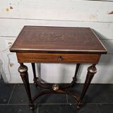 Napoleon III hairdresser in walnut and brass marquetry from the 19th century.