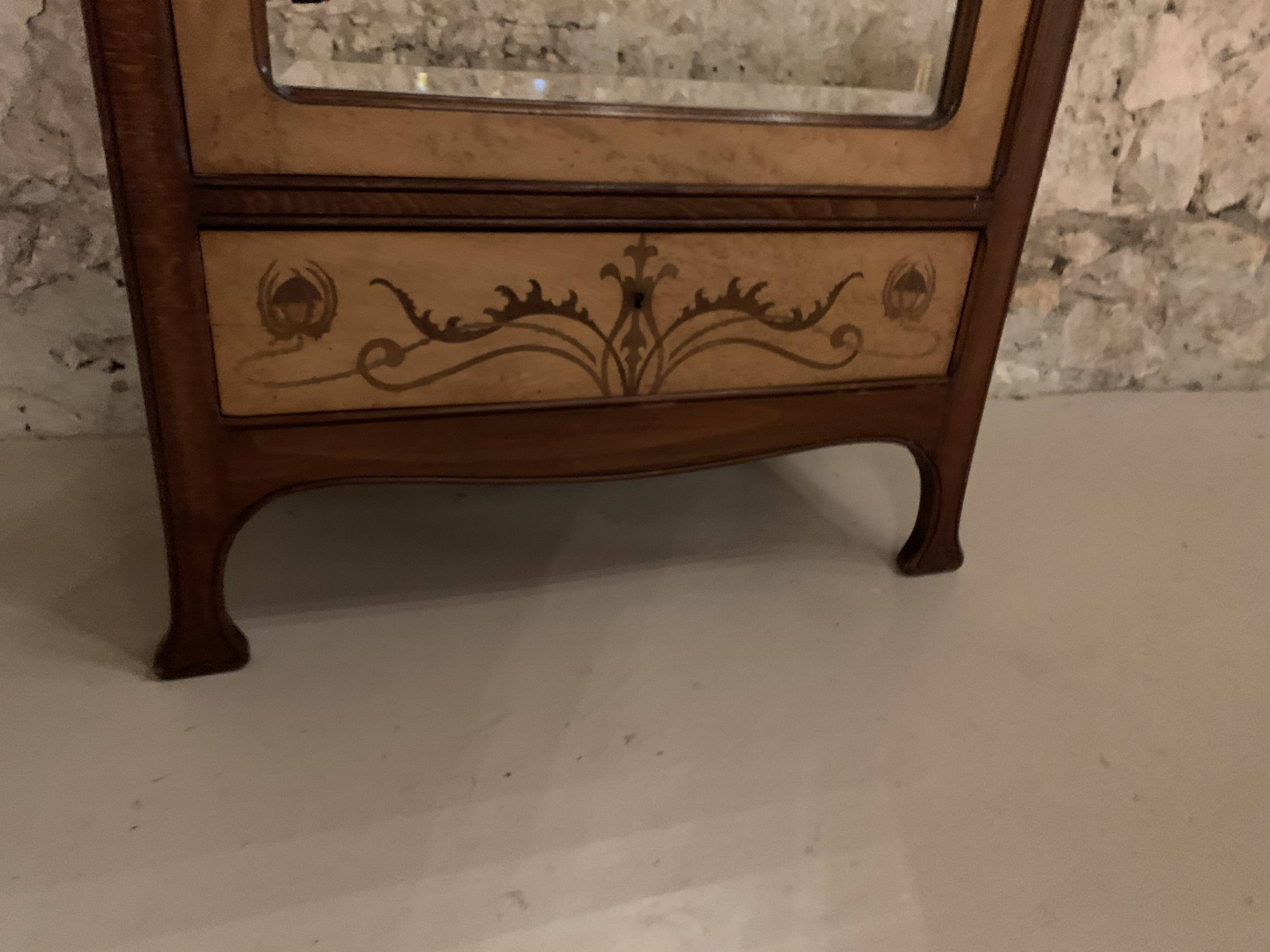 Armoire Art Nouveau