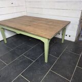 Table basse ancienne, pieds en chêne dessus en sapin.
