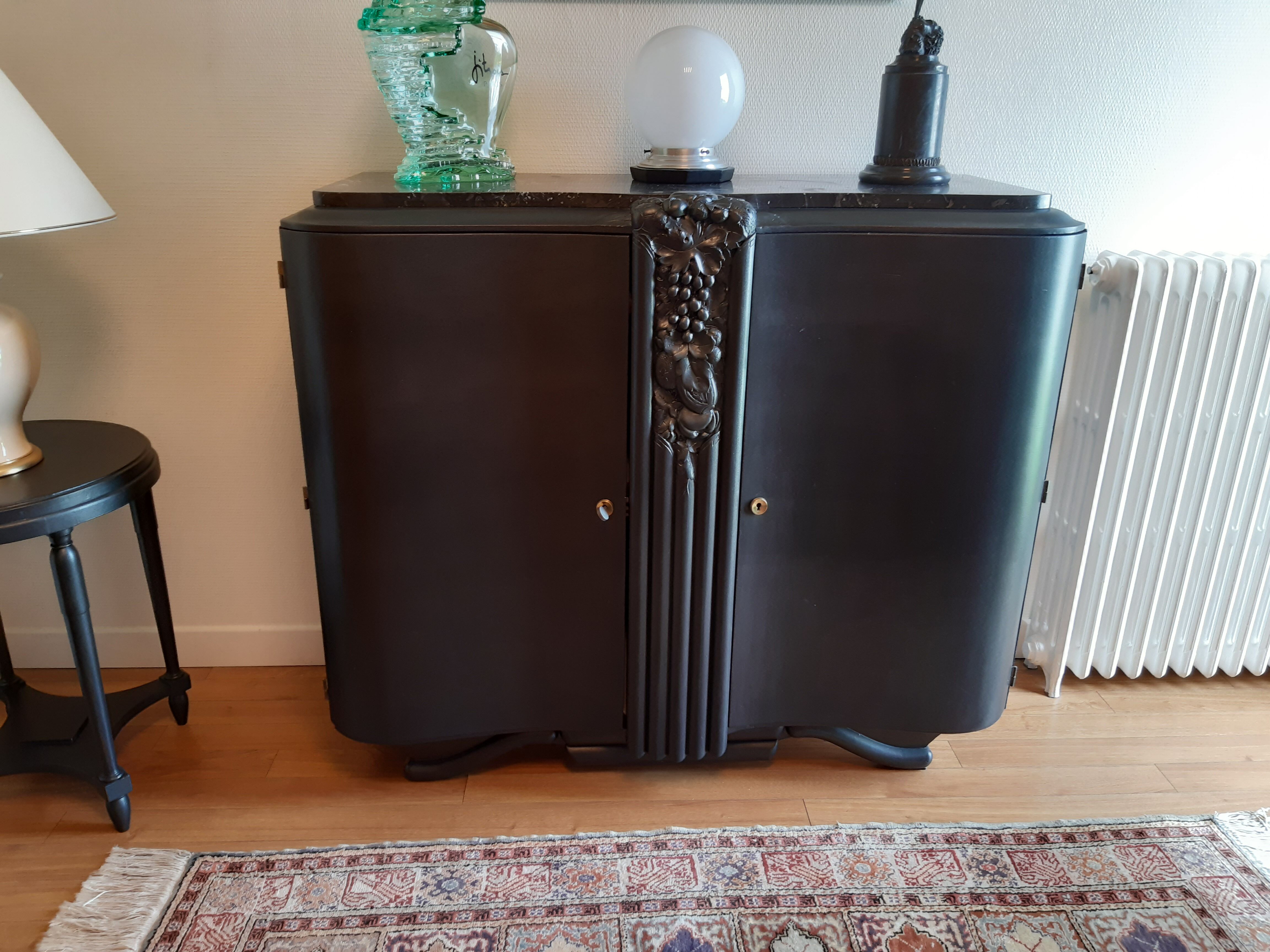 Buffet art deco black steel on marble or 2-door dresser