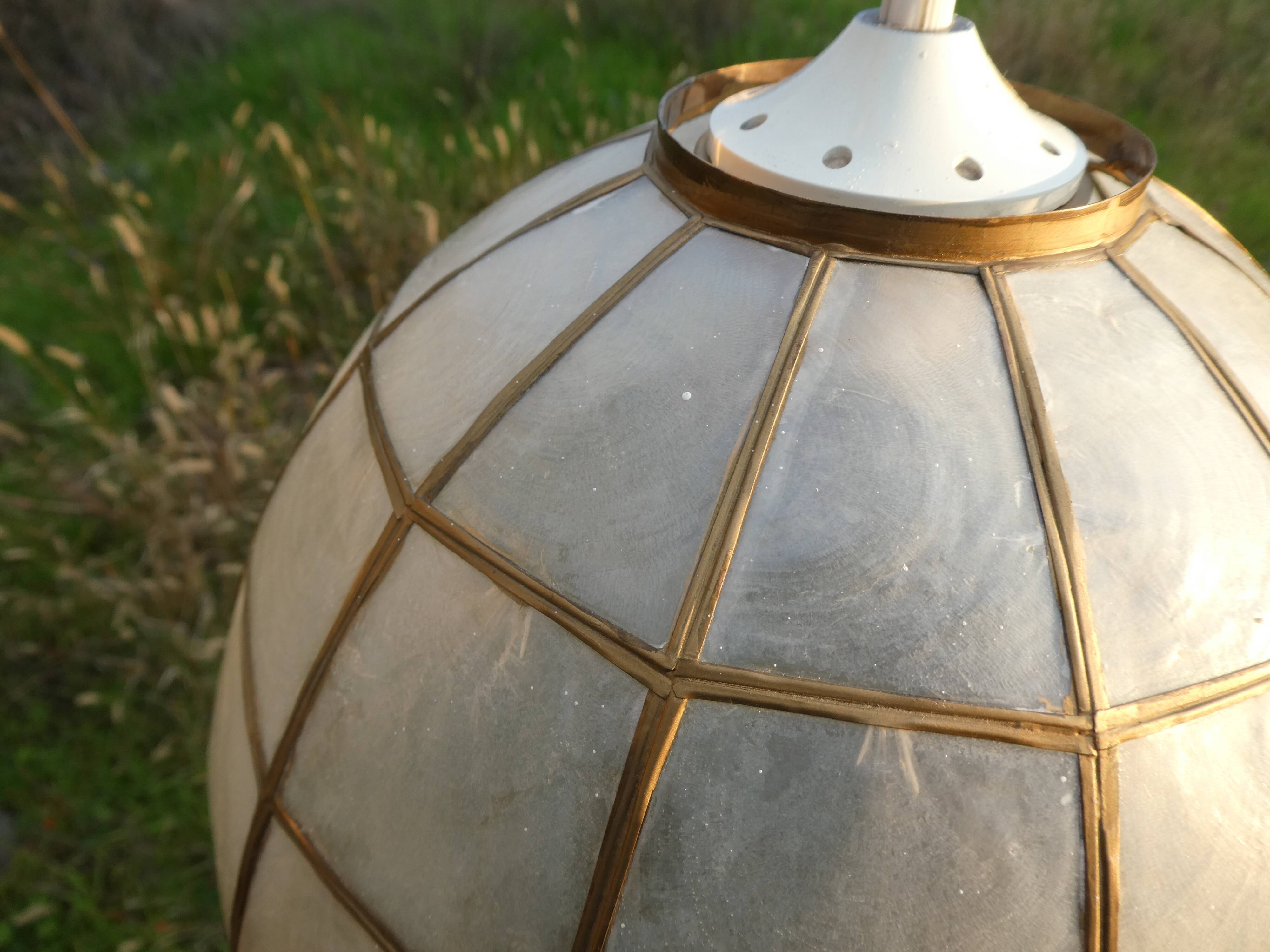 Suspension of old lampshade in mother-of-pearl and brass