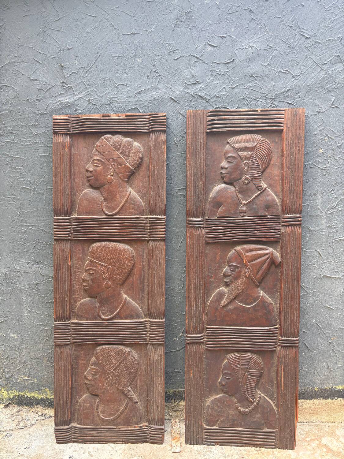 Pair of carved African wall panels in wood – vintage tribal art