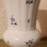 Moustier vase