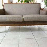 Two-seater canapé in Restoration / Louis-Philippe style – Reupholstered by an artisan.