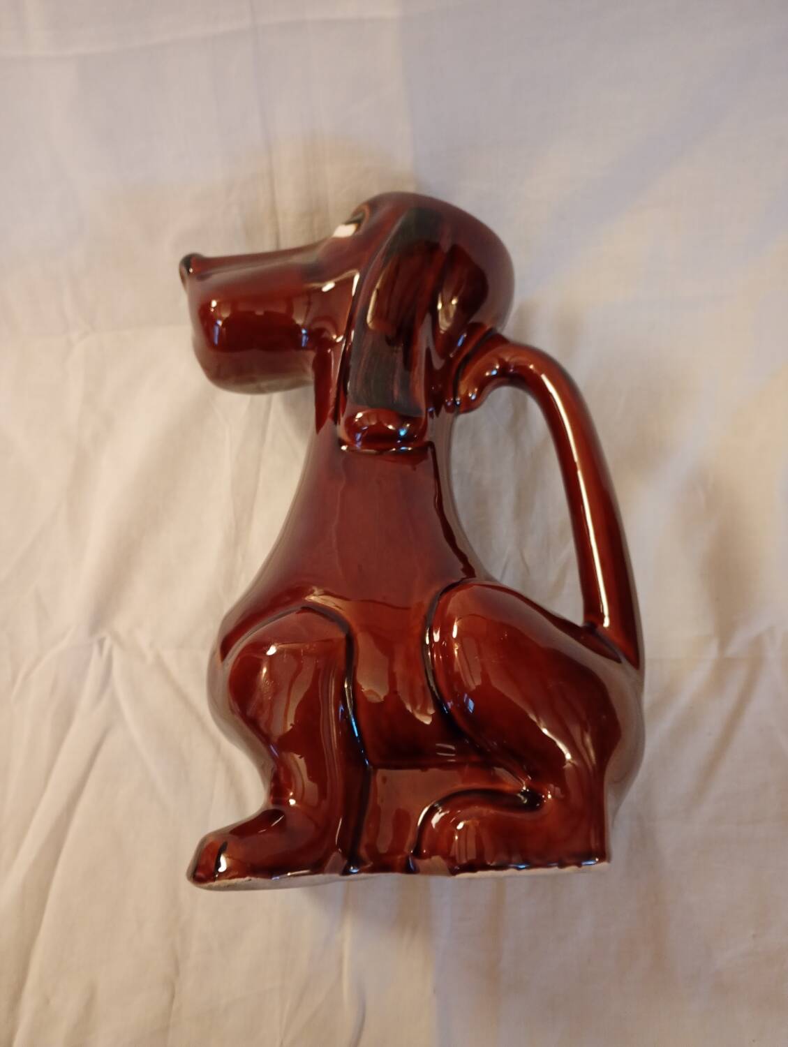 Dog pitcher