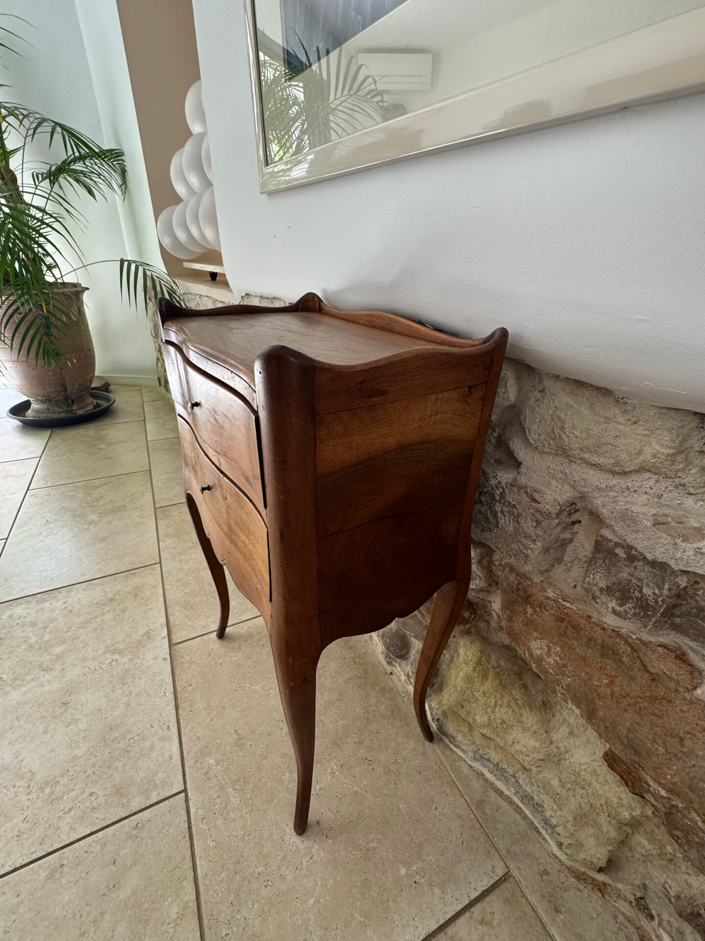 Jolie table de nuit, Louis-Philippe, noyer massif