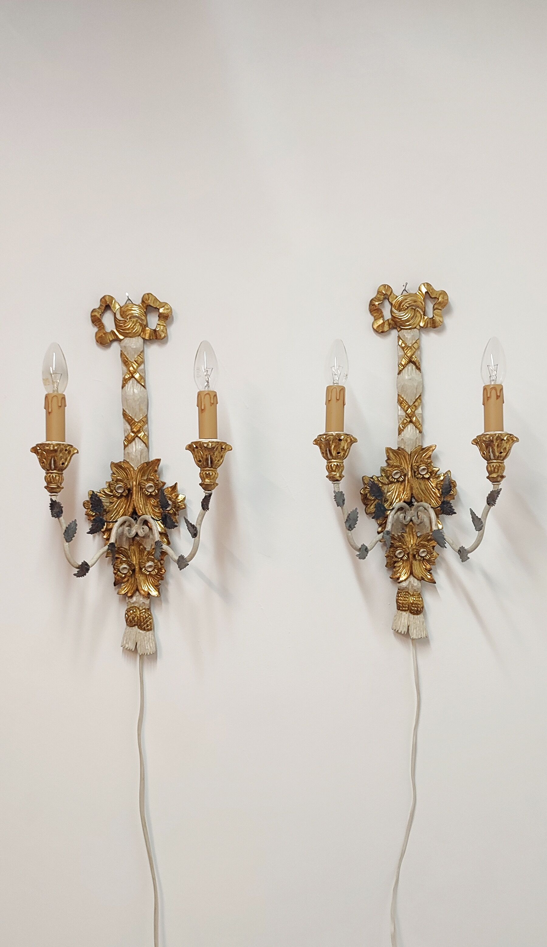 Polychrome beech wood sconces. Spain 1900