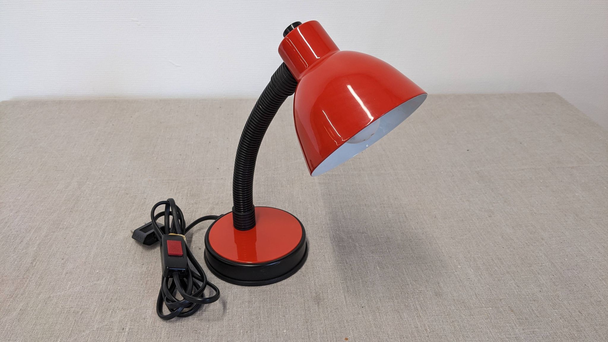 Articulated desk or bedside lamp by Veneta Lumi, Italy circa 1980.