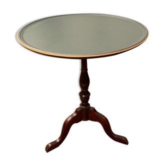 Round side table