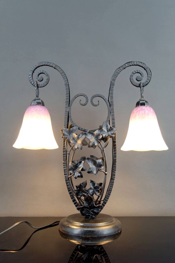 Importante Lampe Bicéphale en Fer Forgé par Schneider, Art Déco, c. 1920