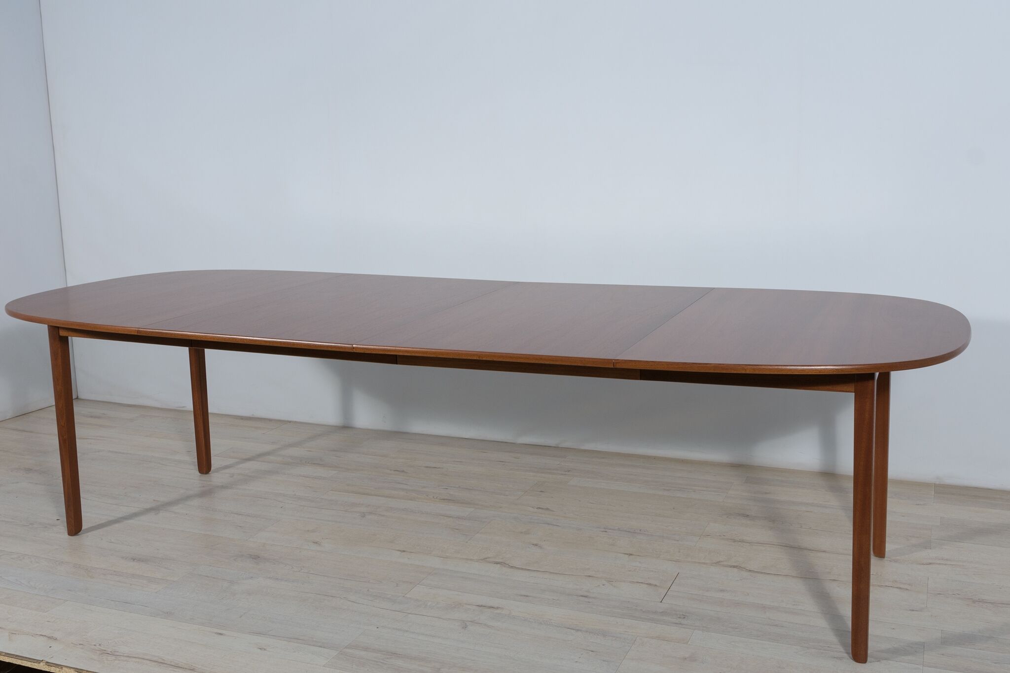 Table à manger danoise par Ole Wanscher pour Poul Jeppesens Møbelfabrik, années 1960