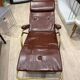 Fauteuil relax inclinable lama en cuir marron et structure tubulaire – italie – années 1960/1970