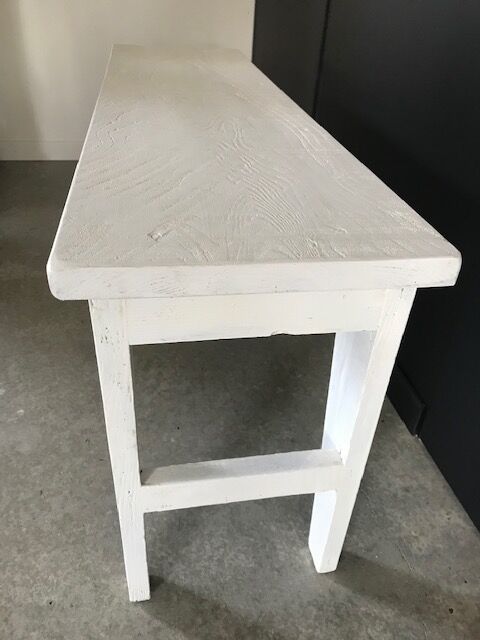 Bench patinated in white