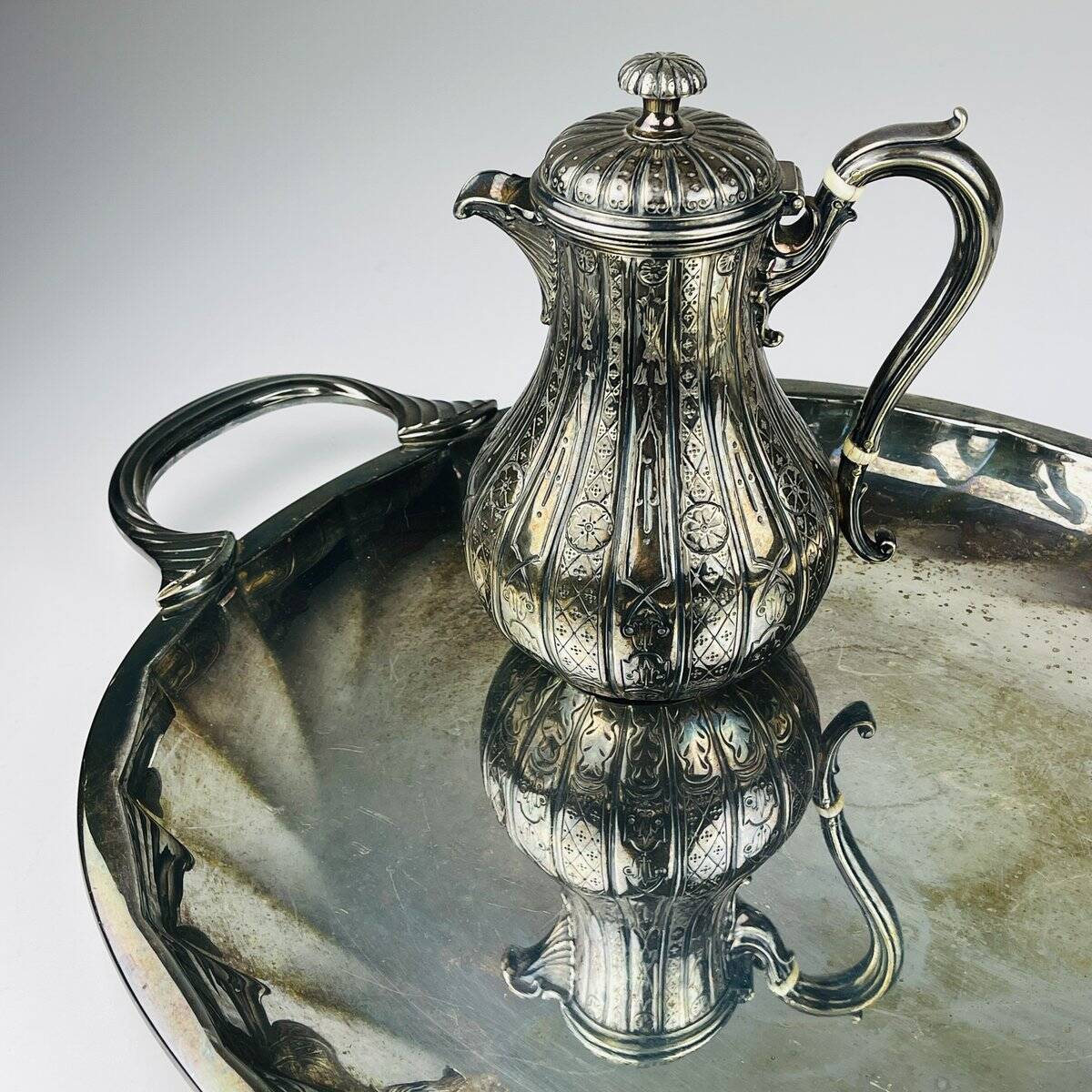 Large silver-plated platter by Ricci Alessandria, 1960s.