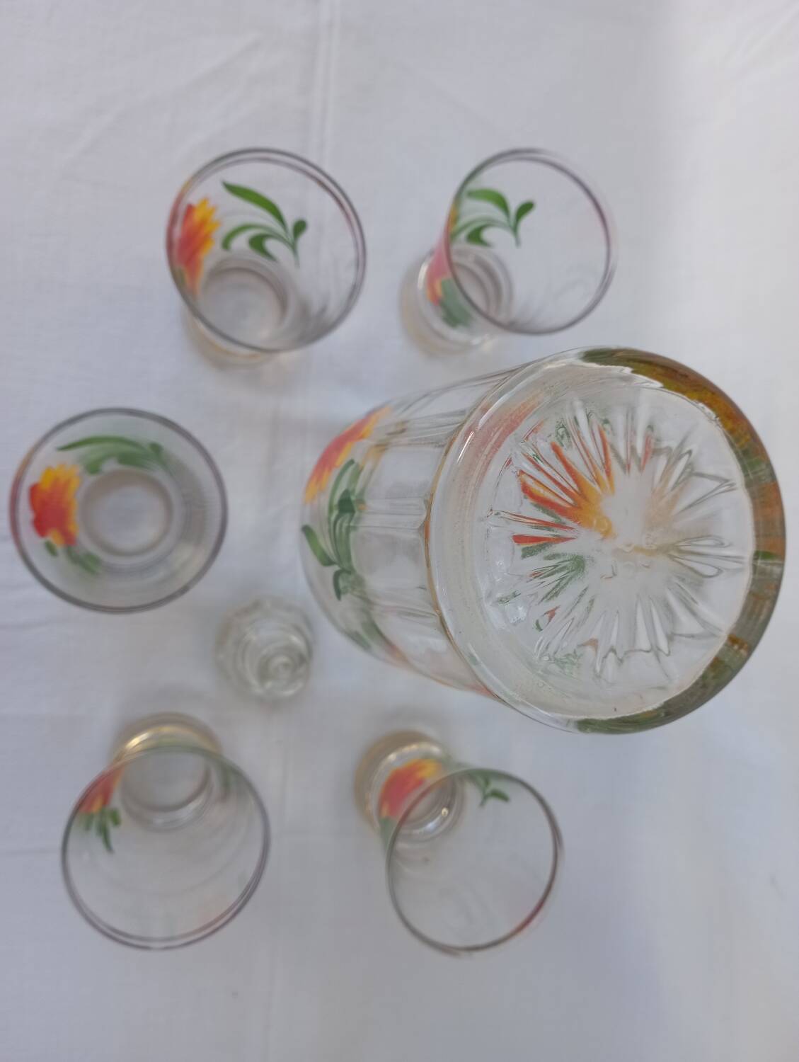 Carafe avec ses verres