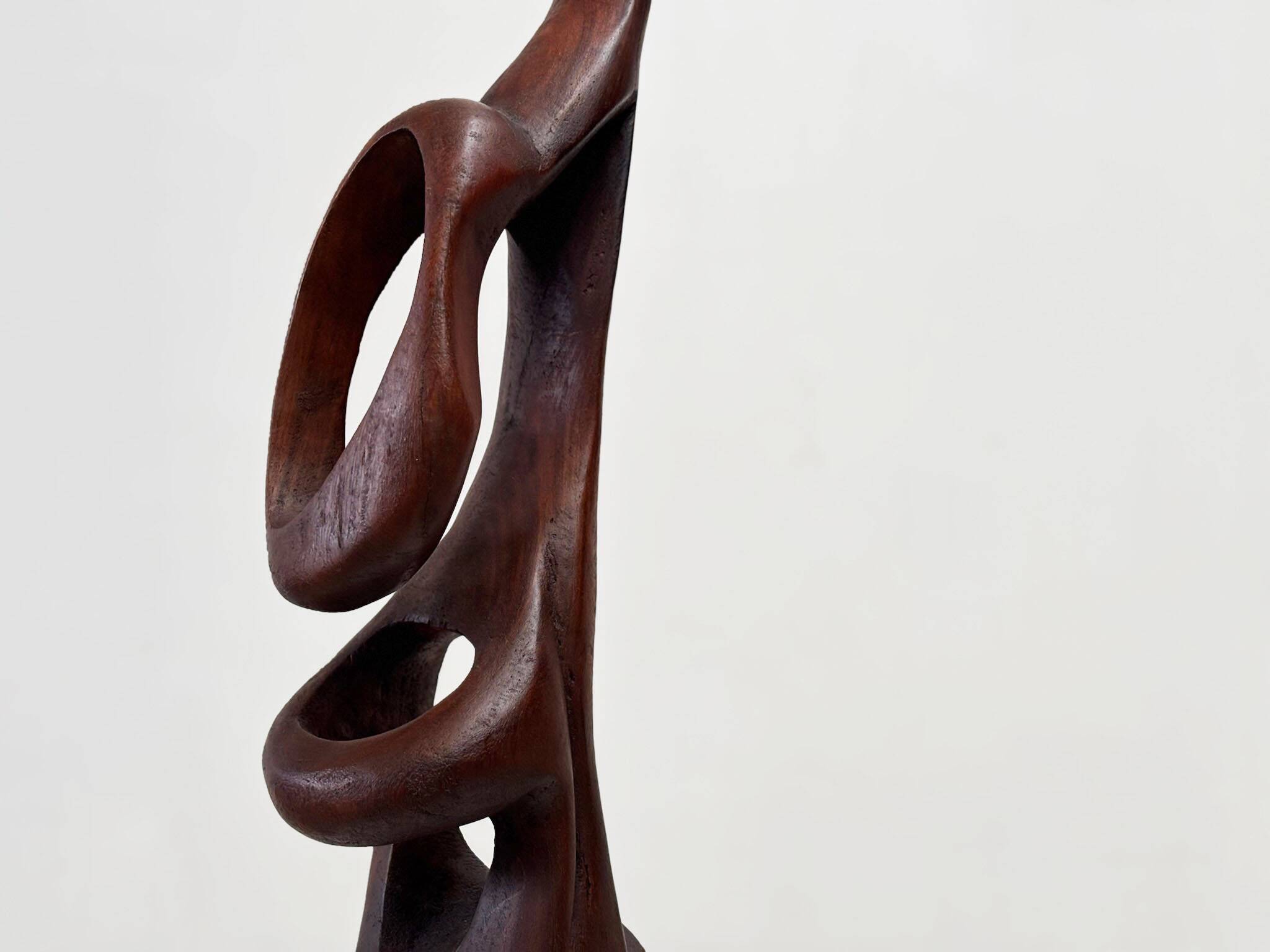 Sculpture abstraite en bois des années 1960