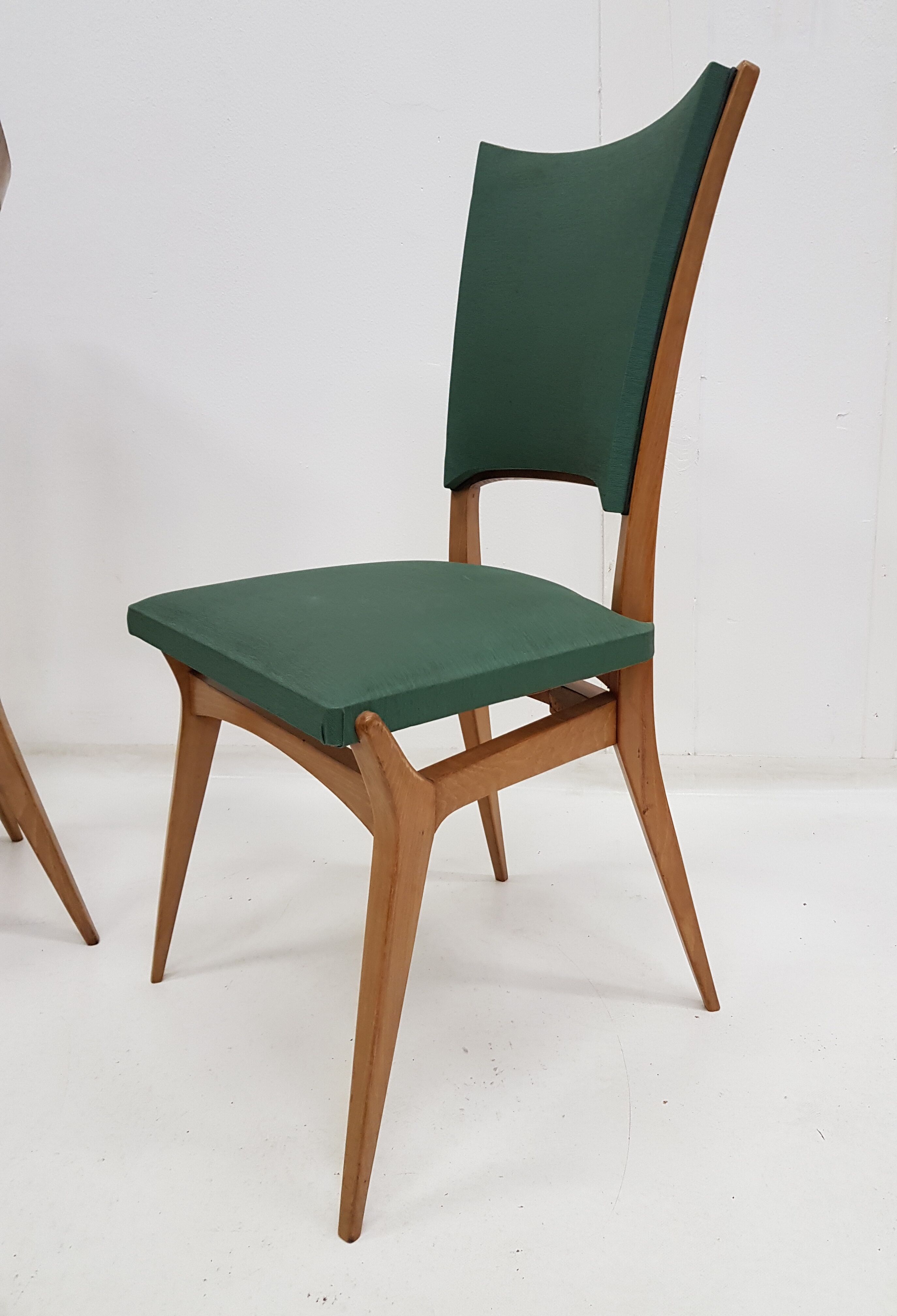 Set of 8 vintage wooden chairs, Italian design of the years 1960/70