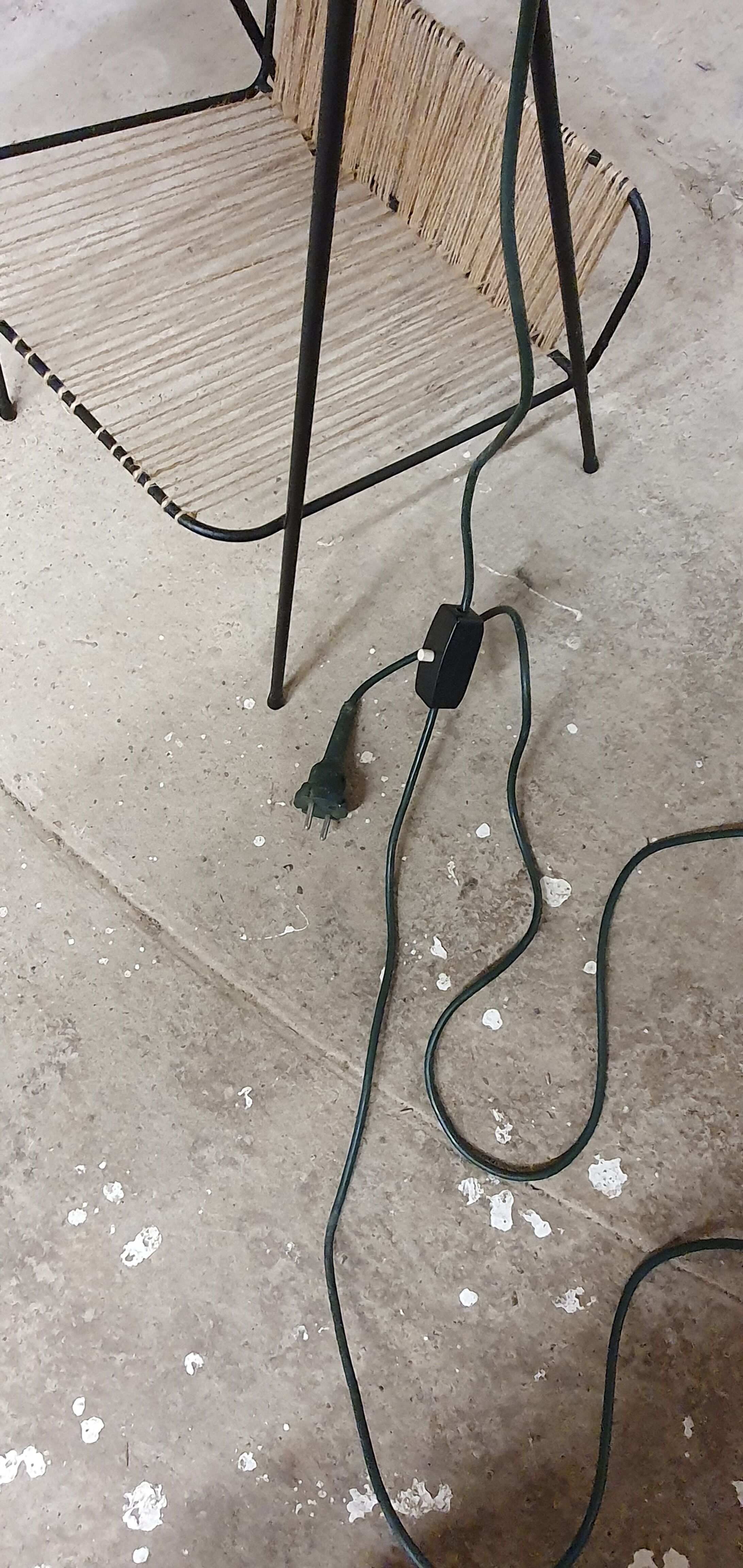 Lampadaire cordage vintage porte revue