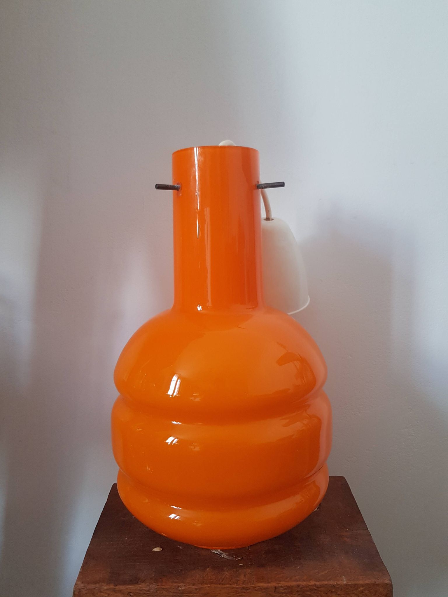 Suspension vintage orange