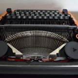 Welco functional 200 typewriter
