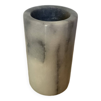 Vase rouleau en marbre blanc gris