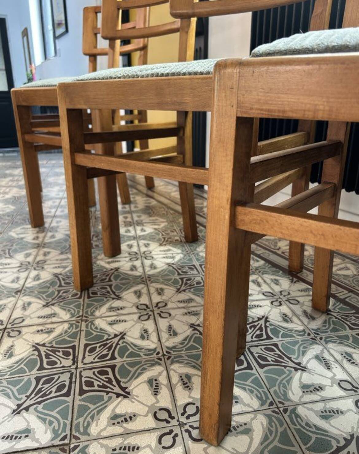 5 vintage Pierre Cruège chairs