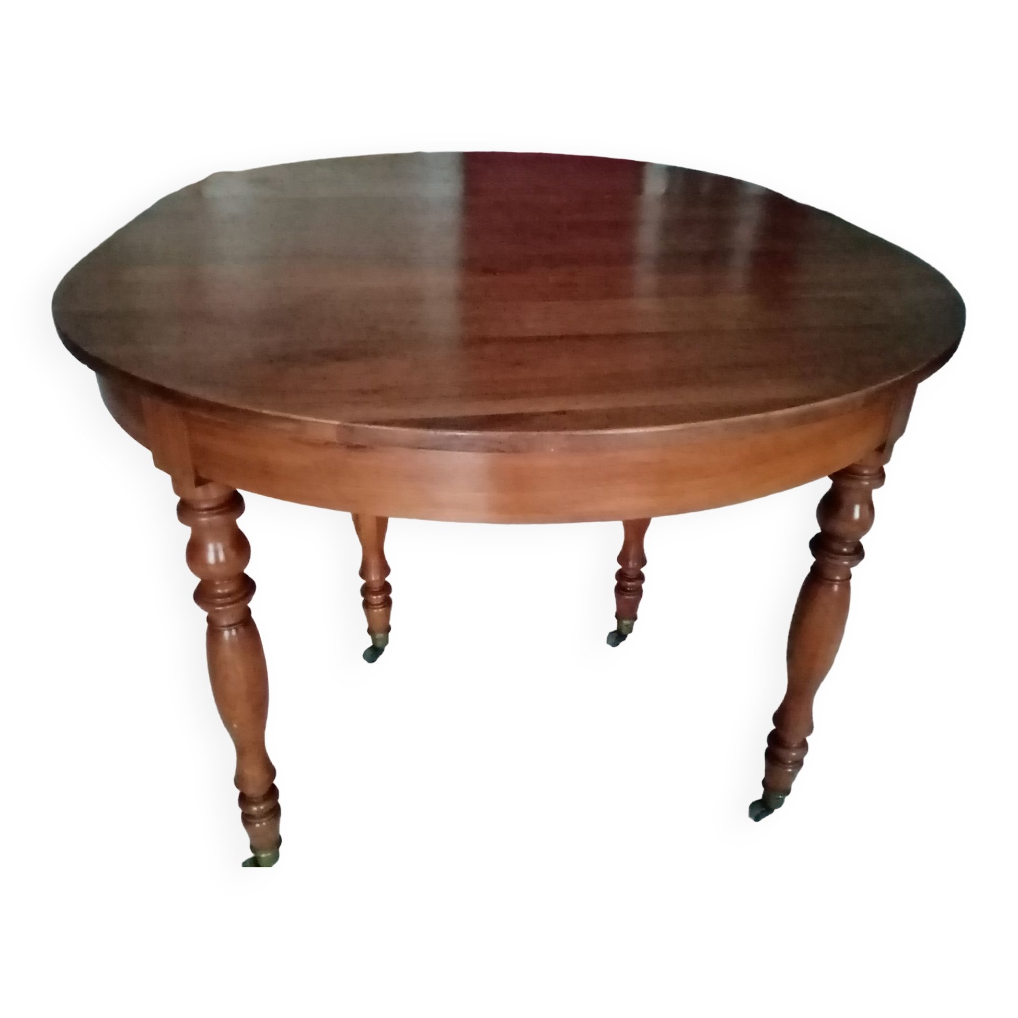 Table in walnut