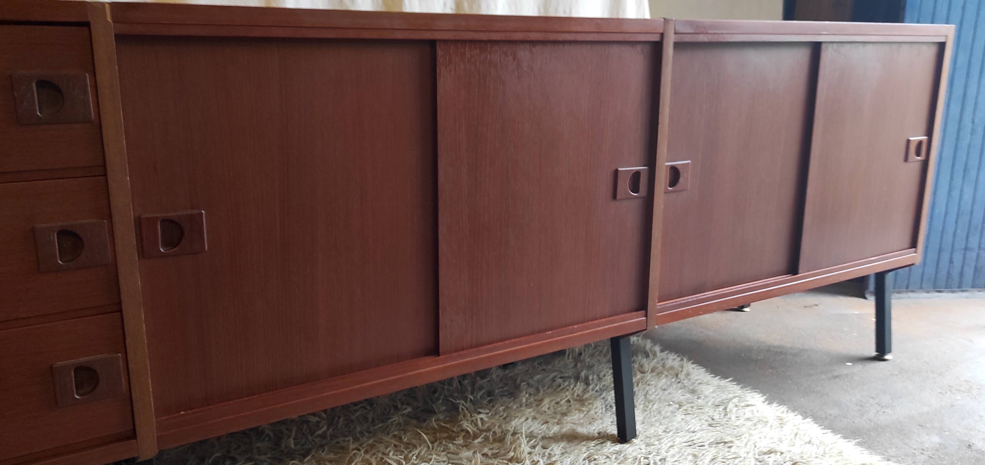 Enfilade moderniste en teck par René-Jean Caillette - années 50/60