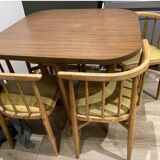 Thonet square table