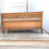 Coffre en bois et rotin
