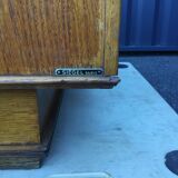 Store window counter