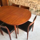 Table à manger scandinave et 6 chaises