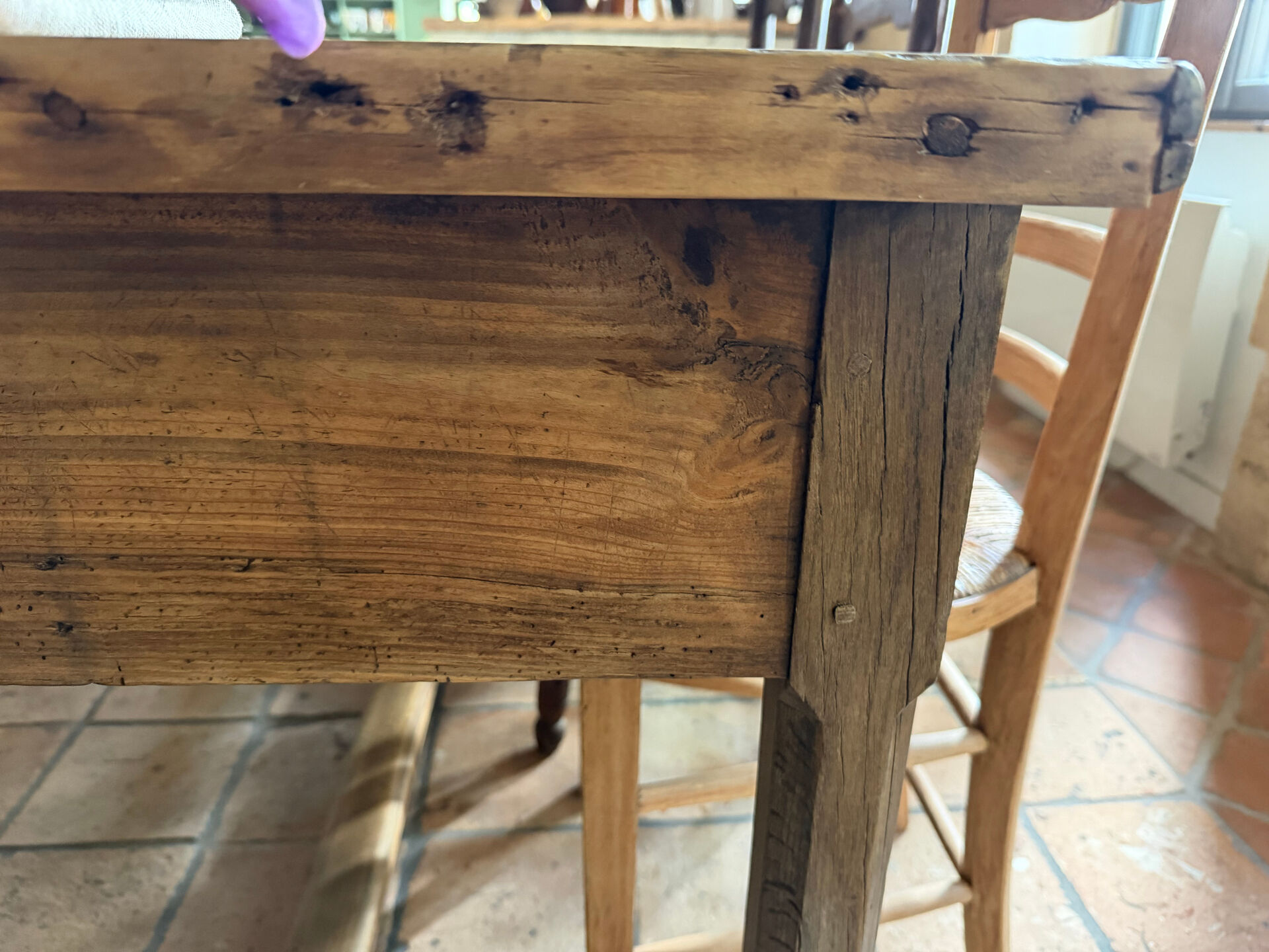 Central island or farmhouse table