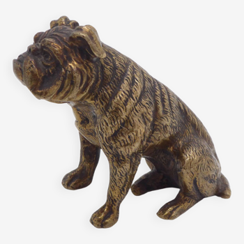 Chien bulldog en bronze doré