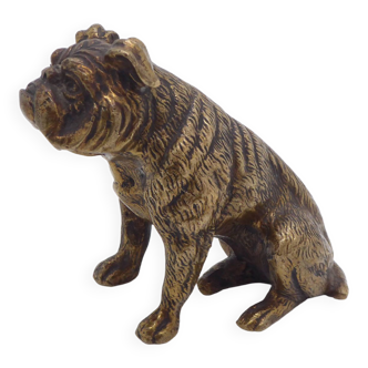 Chien bulldog en bronze doré