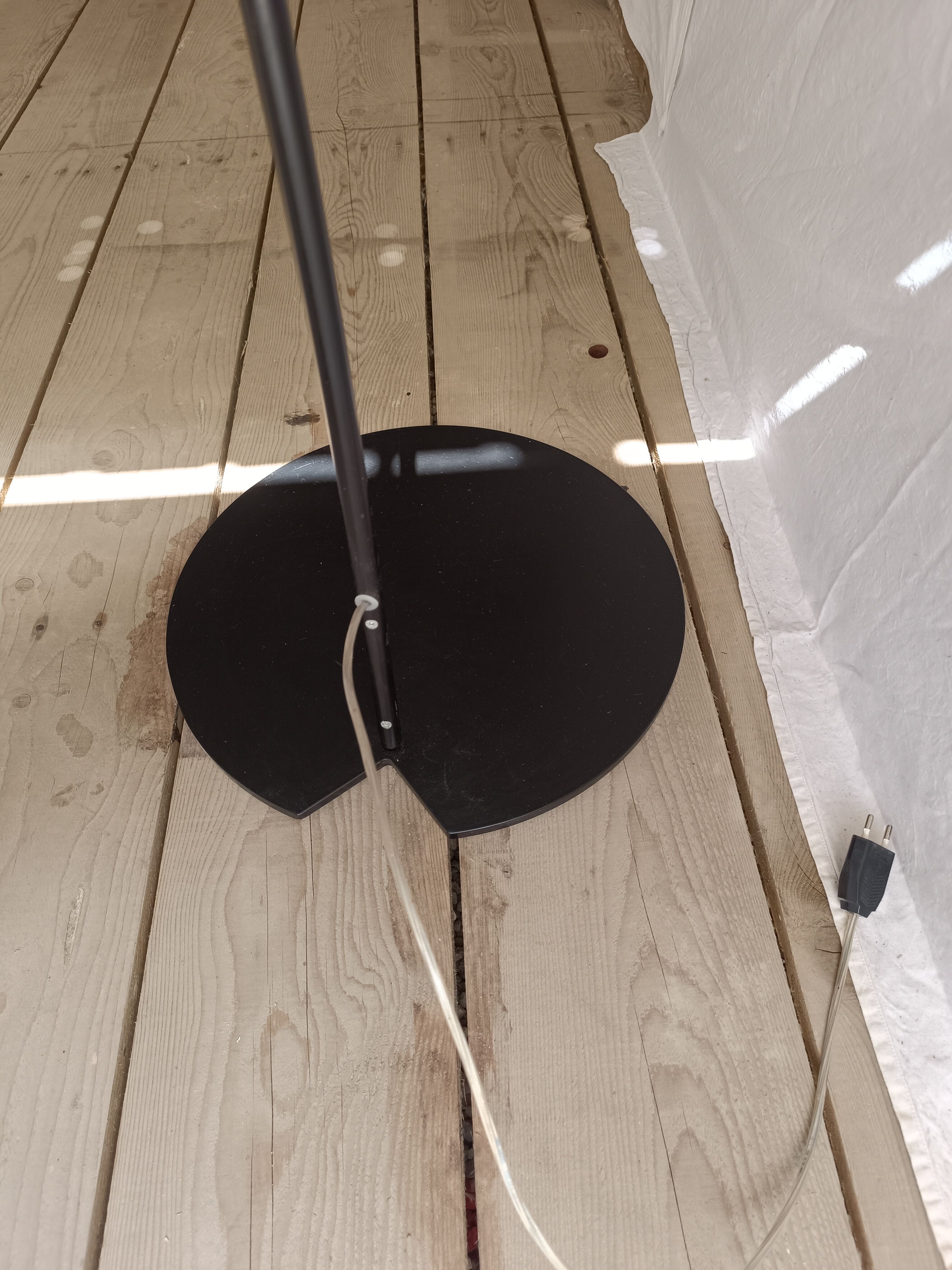 Floor lamp
