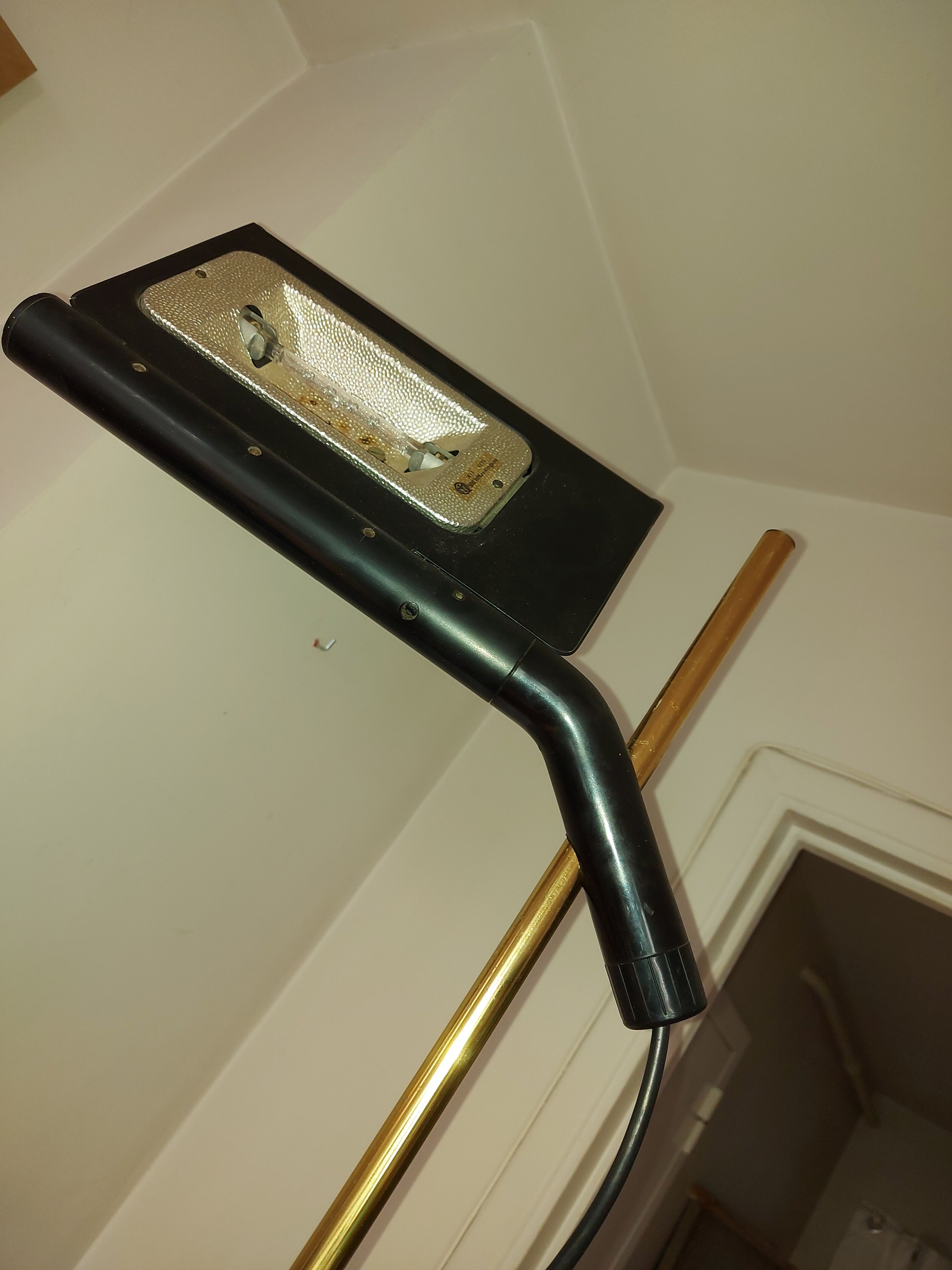Guzzini design lamppost (marble foot)