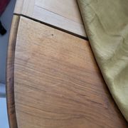 Table et 10 chaises de style Art Nouveau