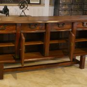 Buffet brutaliste en orme par Aranjou 1950