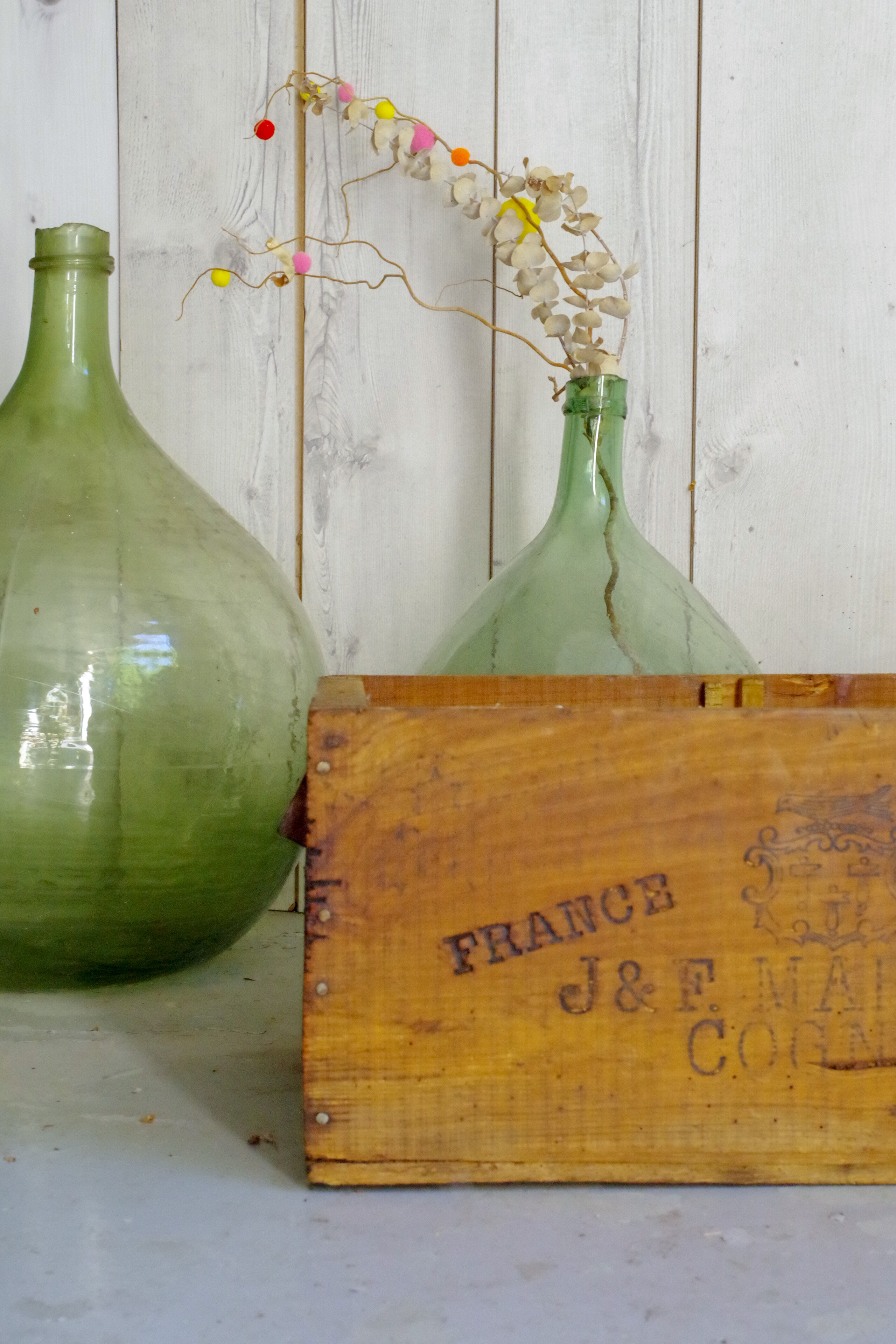 Former cognac bottle holder case