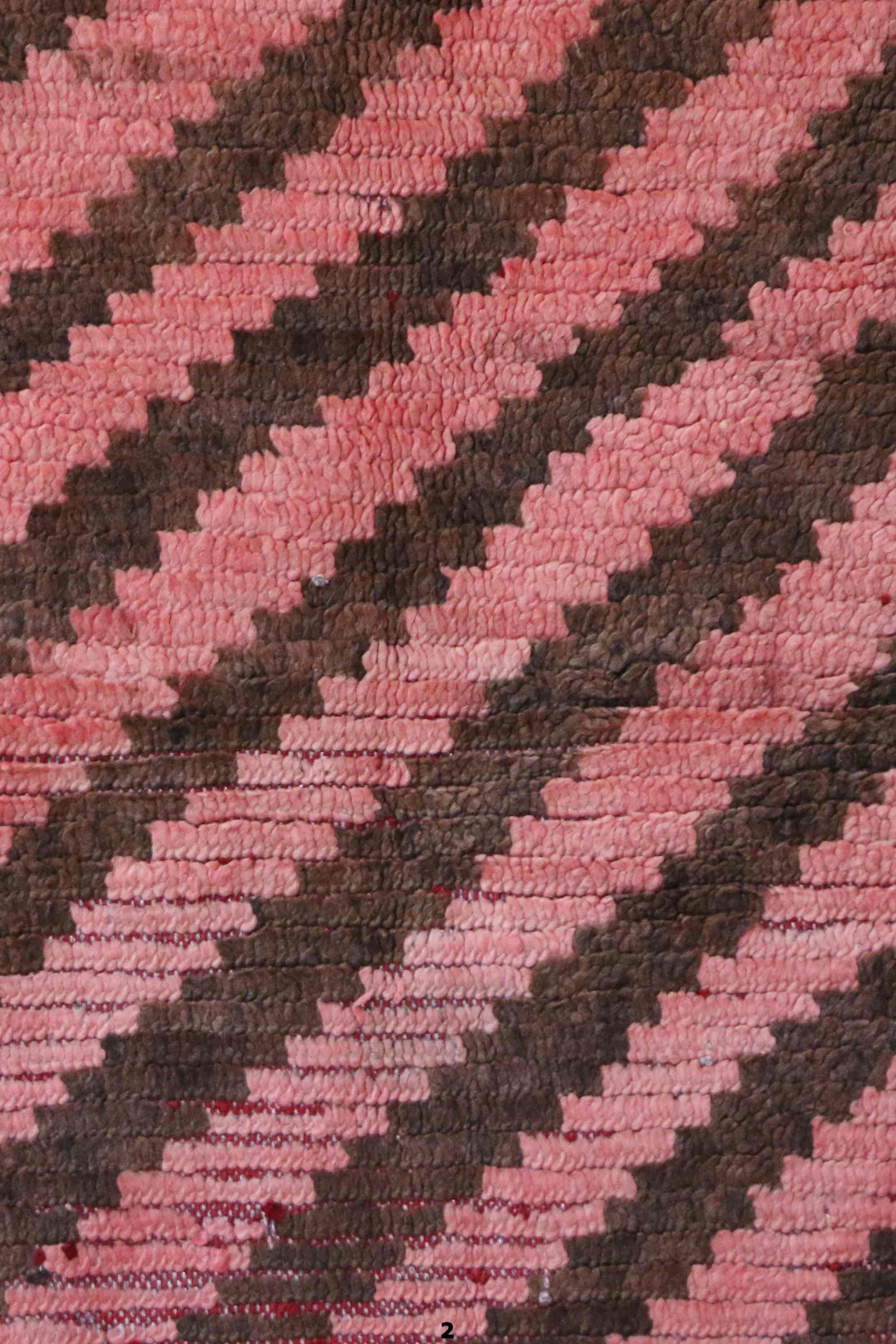 Moroccan pink carpet - 101 x 175 cm